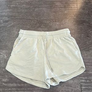 H&M basic shorts